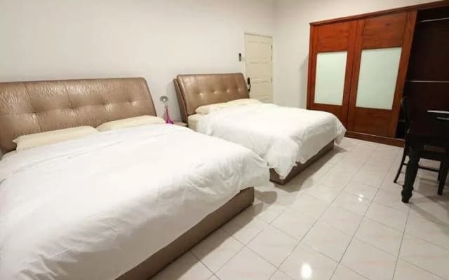 Hanson Holiday Bungalow - photo 2