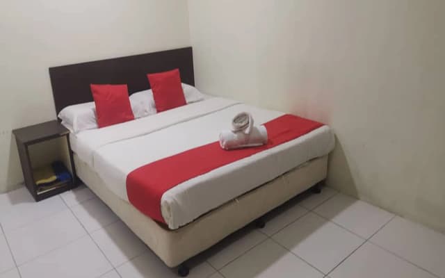 OYO 1104 Q Hotel - photo 2