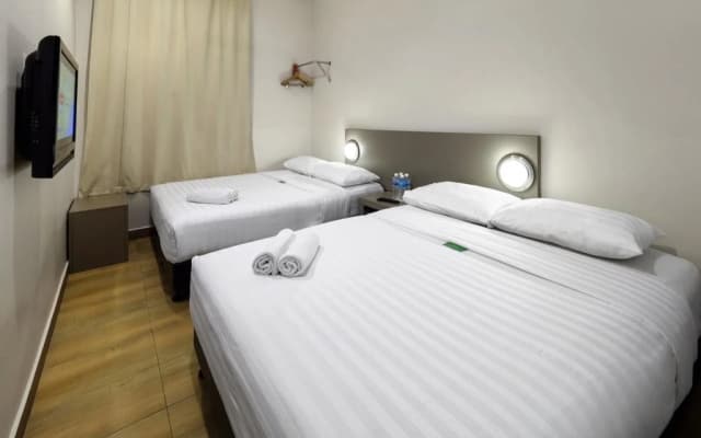 Tune Hotels - 1 Borneo, Kota Kinabalu - photo 5
