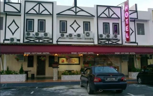 Hotel Zamburger Taman Nusa Jaya - photo 4