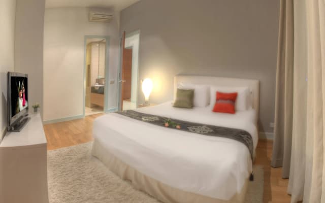 Golden Triangle Suites by Mondo - photo 4