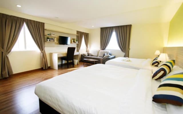 Good Luck Inn - photo 5