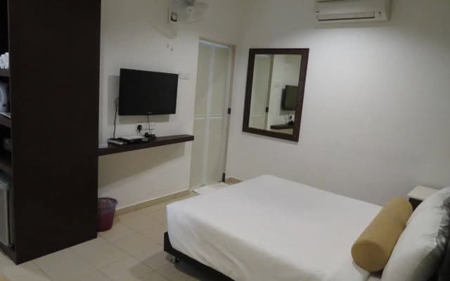Cactus Inn - photo 3