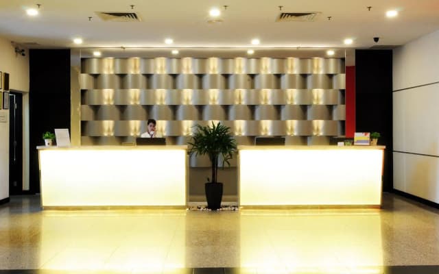 Hotel Sentral Seaview Penang @ Beachfront - photo 2