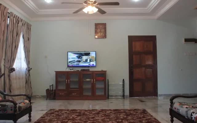 The Mawar Homestay - photo 5