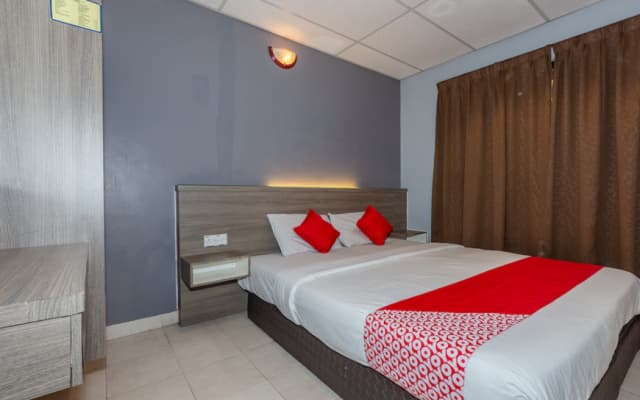 OYO 91258 Qish Hotel Banda Kaba - photo 4
