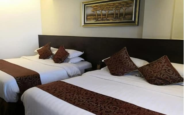 J Suites Hotel - photo 3