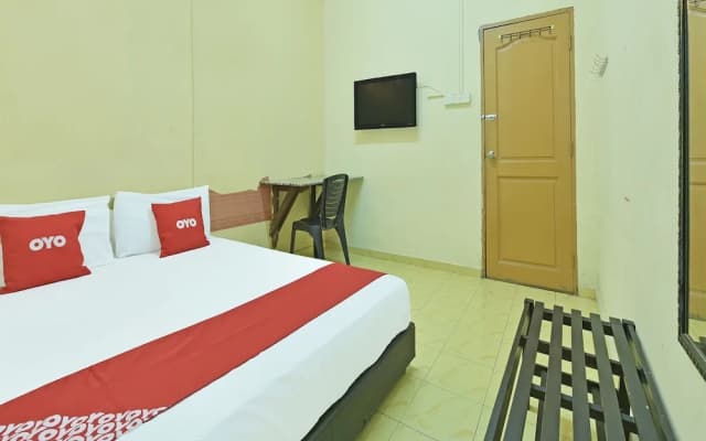 OYO 90702 Empire Inn 1 - photo 4