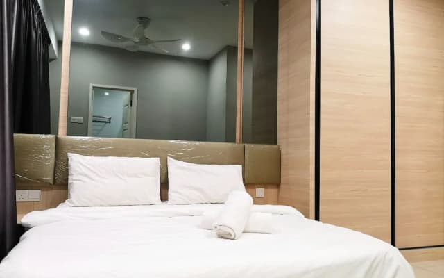 Mansion One 2 Bedroom Apartment - photo 4