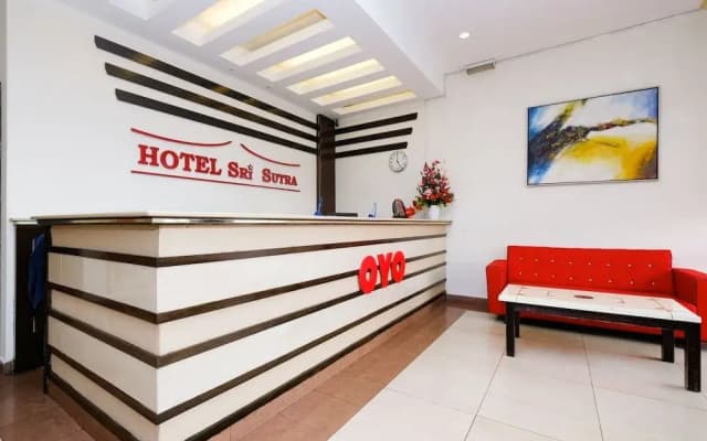 OYO 89968 Sri Sutra Hotel - photo 2