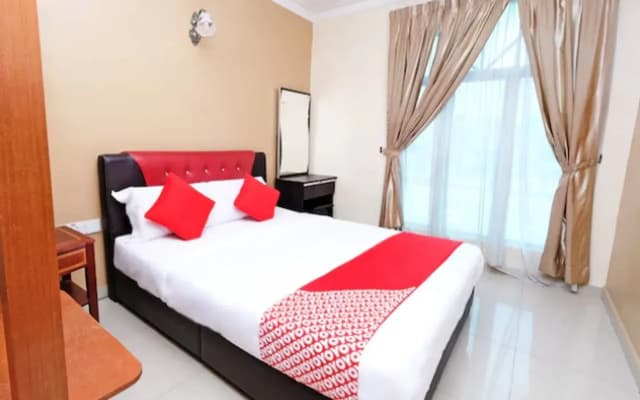 Swing & Pillows @ Ayuni Hotel, Bangi Selangor - photo 4