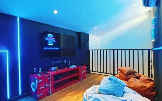 Opulent Oasis/KTV/Pool Table/JB town area/12 pax - photo 2