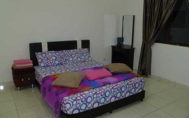Indah Alam Vacation Home - photo 2