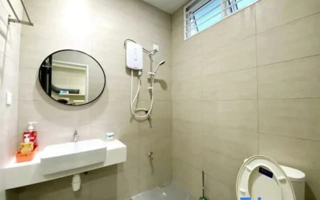 Pristine Designer Home 4BR 12Pax I Alma Jusco @ Jovial - photo 2
