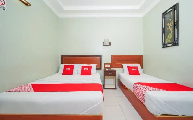 Fins Hotel by OYO Rooms - photo 4
