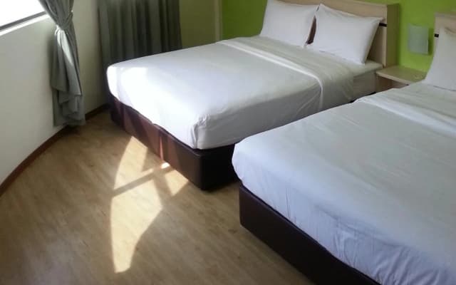 Merlin Hotel - photo 3