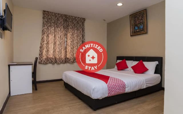 OYO 44026 98 Hotel - photo 2