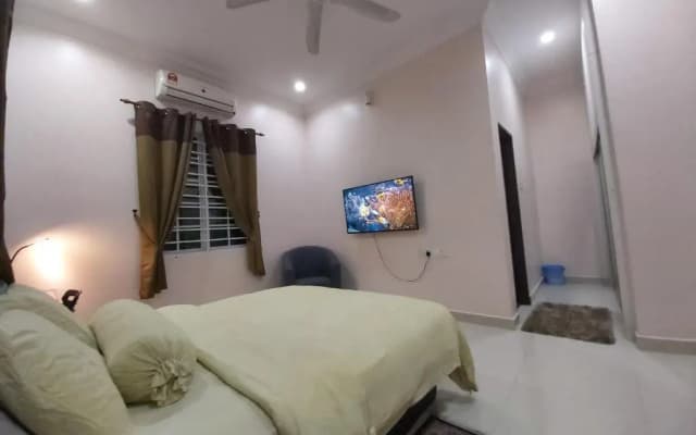 Homestay Villa Solihin Sungai Buloh - photo 2