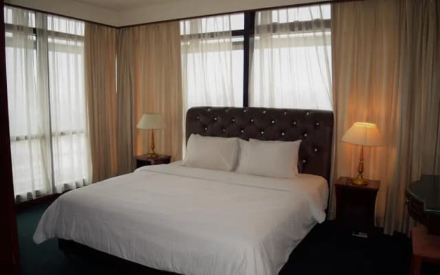 NS Golden Green Serviced Suite @ Times Square - photo 3