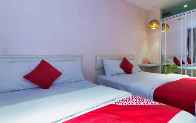 OYO 479 The Green Hotel - photo 3