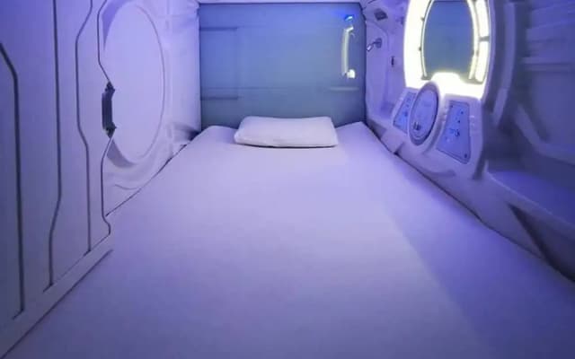 Bangau Capsule Hotel - Downtown KLIA - photo 3