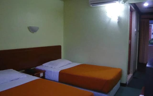 Accordian Hotel - photo 3