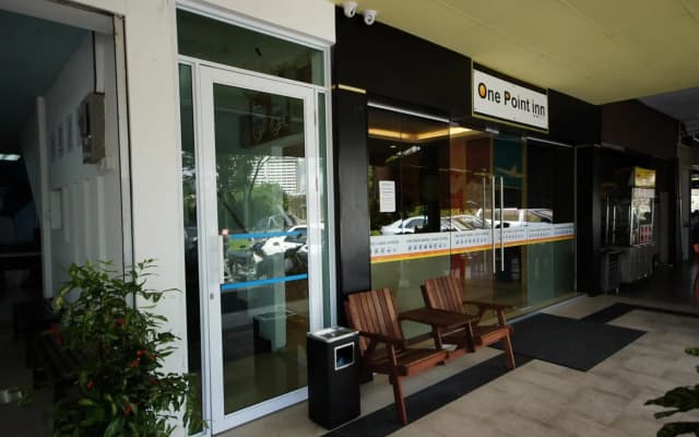 One Point Hotel @ King Centre - photo 2
