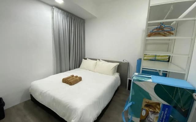 2 bedrooms surrounding natural View and pool - photo 4