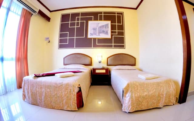 Adamson Hotel Kuala Lumpur - photo 3