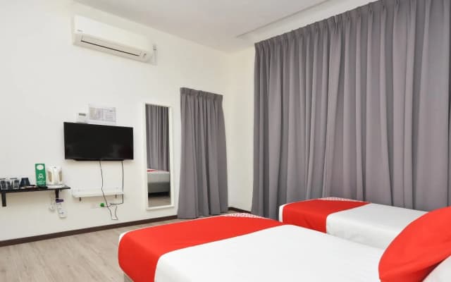 ADA Hotel & Apartment by OYO Rooms - photo 4