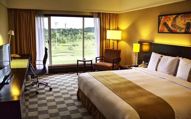 Glenmarie Hotel & Golf Resort - photo 2
