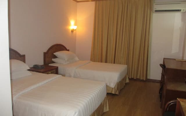 Sanbay Hotel - photo 3