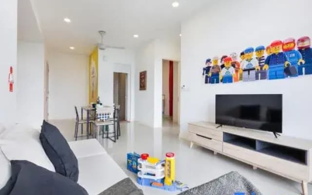 Legoland Fun- Hostahome Suites at D'Pristine Residence - photo 5