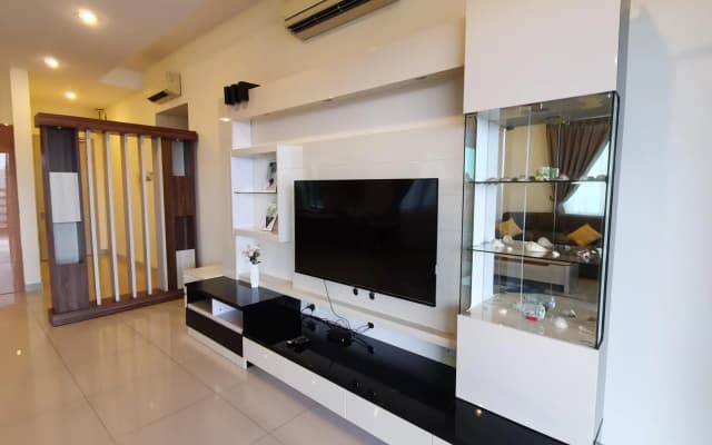 New! Seaview Deluxe Sunrise Suite 2000 sqft Imago Loft B 3 bedrooms above Imago Shopping Mall - photo 4