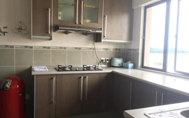 Sensi Borneo Guest House @ Marina Court Resort Condominium - photo 3