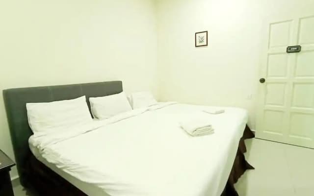 MN Ferringhi Inn by OYO Rooms - photo 4