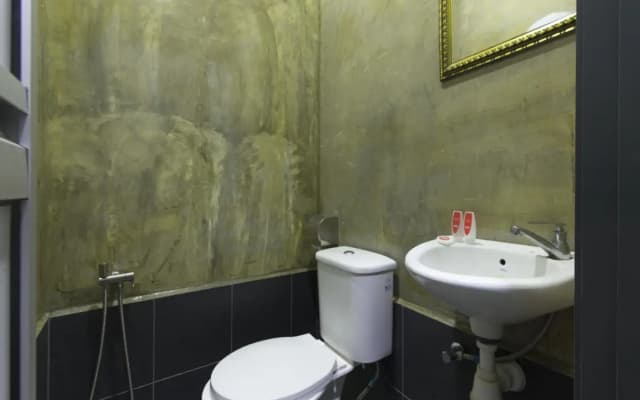 OYO 937 Lucky Hotel - photo 5