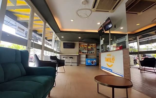 Smile Hotel C180 Cheras Selatan - photo 2