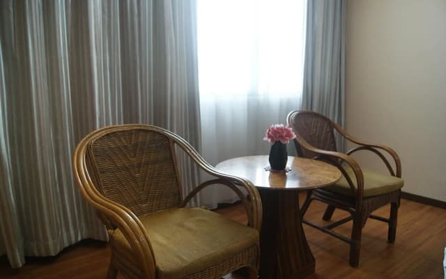 TD Plaza Hotel - photo 4