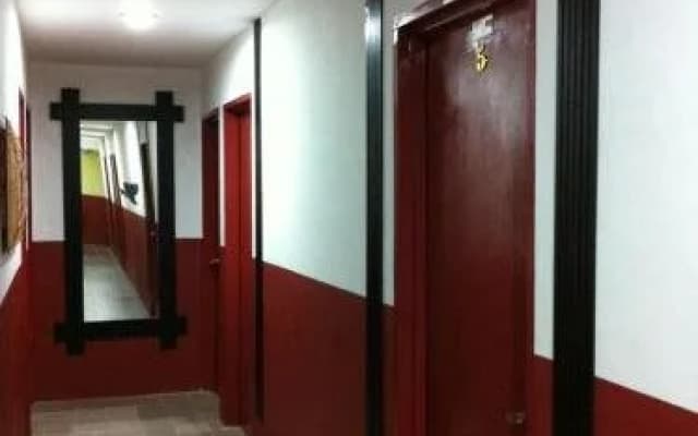 Hotel Budget UB Inn - photo 2
