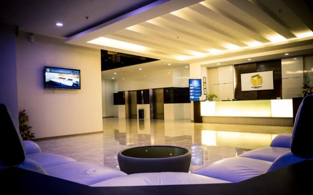 Golden Roof Hotel Ampang Ipoh - photo 2