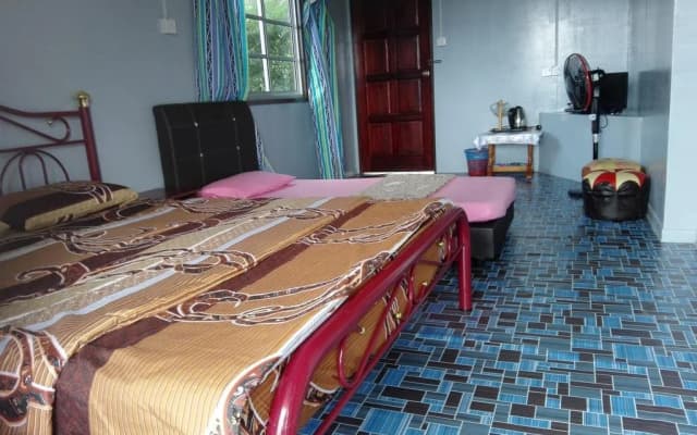 Ren - Hana Kampungstay Kundasang - photo 2