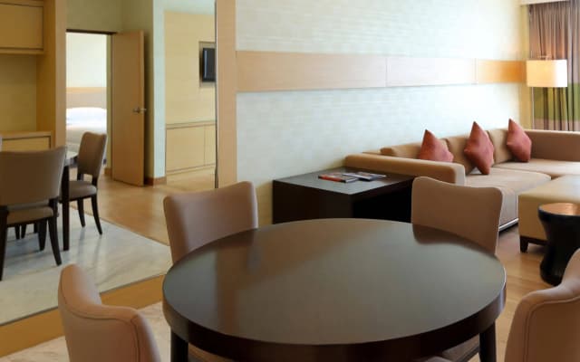 Century Kuching Hotel - photo 3