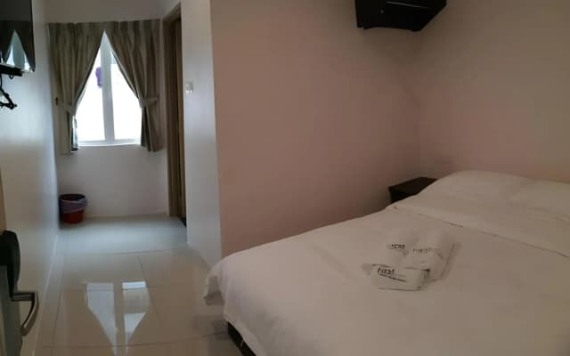 First Guest House Cheras - photo 3