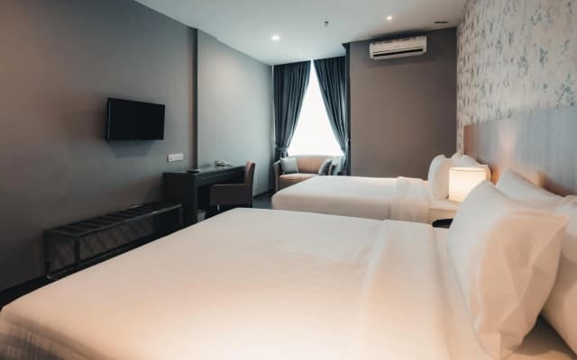 Avenue Garden Hotel - photo 3