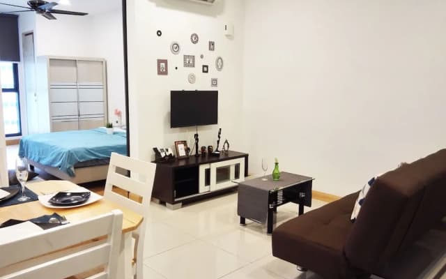 Mid Valley KL Gateway Family Suite Near LRT - photo 4