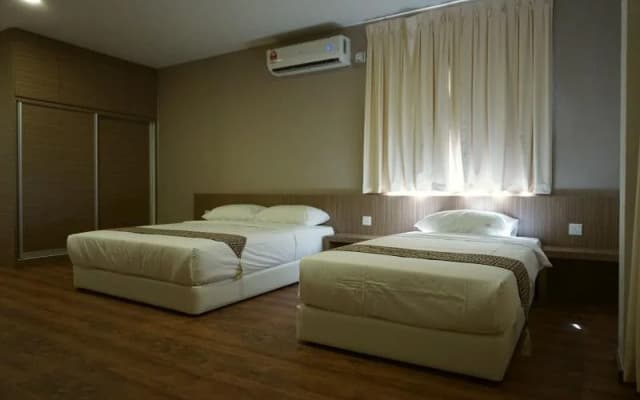 Yew Hotel - photo 5