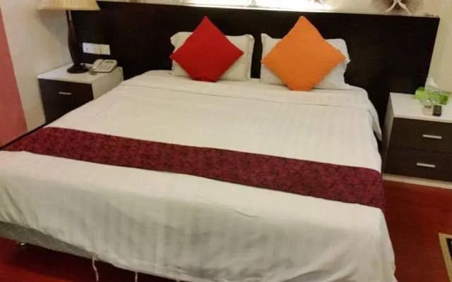 Prince Hotel - photo 3