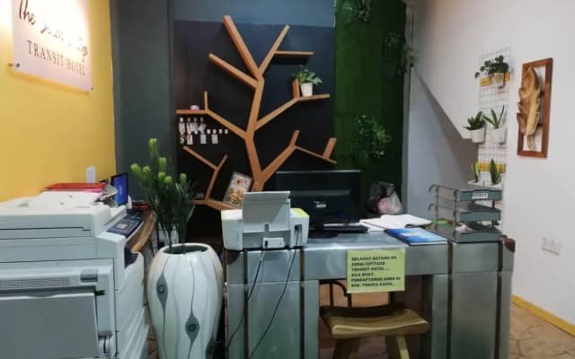 The Serai Cottage Transit Hotel - photo 2