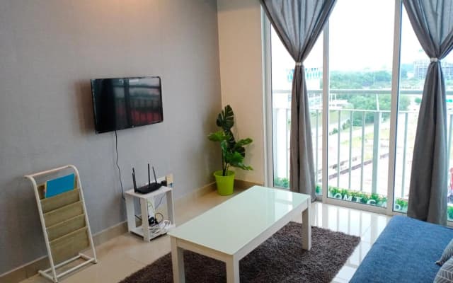 Homi Homestay Menara U2 - photo 2